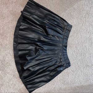 Kendall and kylie pleaded faux leather skirt
